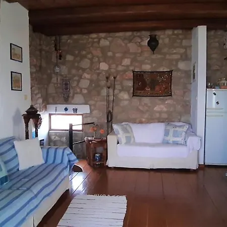 Cozy With Shared Pool At Marchello *