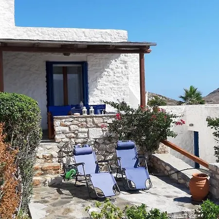 Cozy With Shared Pool At Marchello